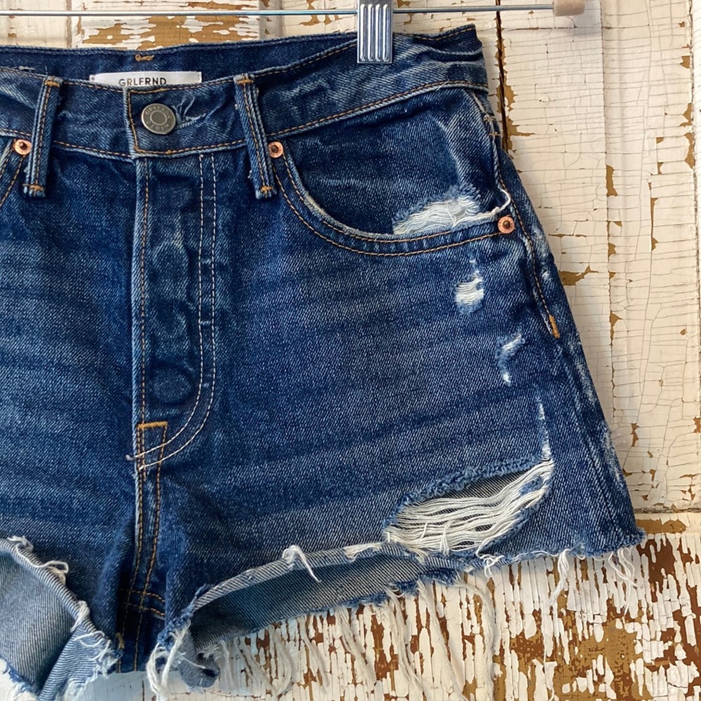 💙 GRLFRND Kaia Distressed Denim Shorts - Picture 4 of 12